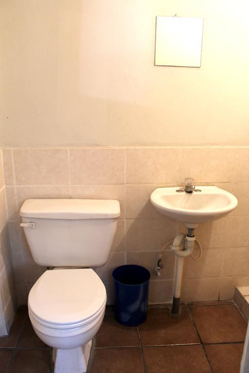 Ximenas Guest House Сан Салвадор Екстериор снимка