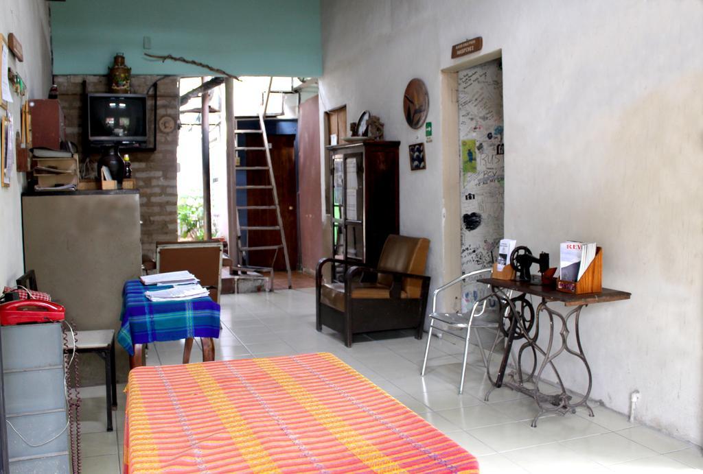 Ximenas Guest House Сан Салвадор Екстериор снимка