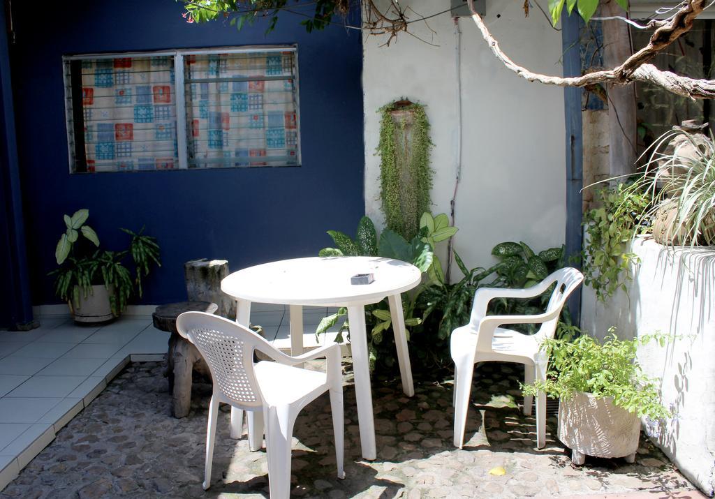 Ximenas Guest House Сан Салвадор Екстериор снимка